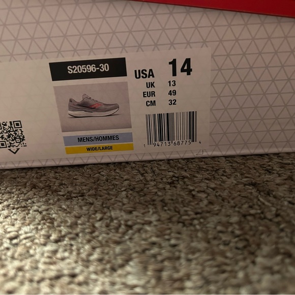 Saucony Triumph 18 Size 14 wide - Picture 3 of 8